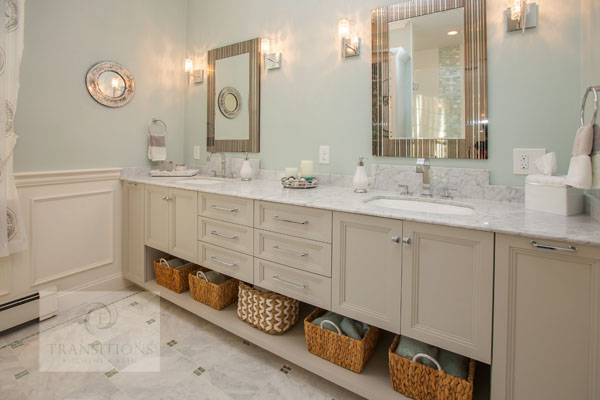 Bathroom design with coastal glass