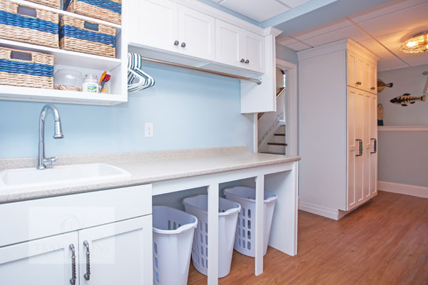 Laundry room design with sorting baskets