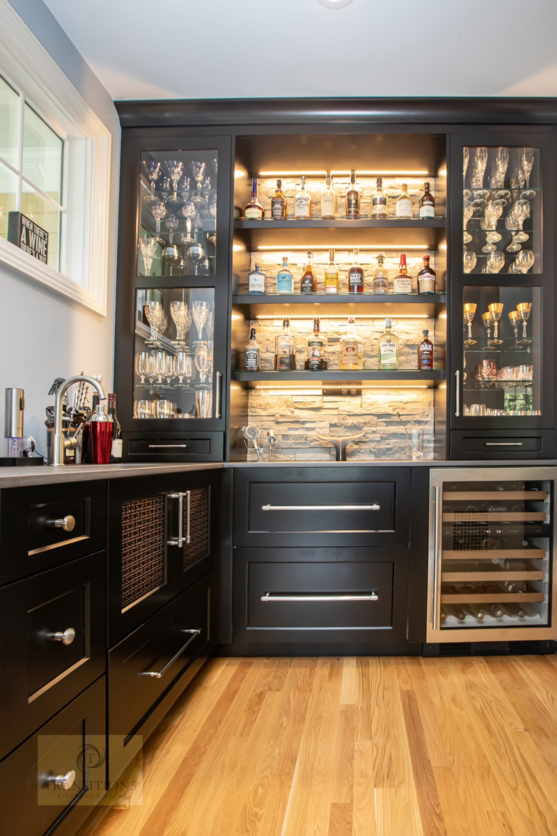 Living Room Wet Bar with Mini Ice Maker - Modern - Living Room