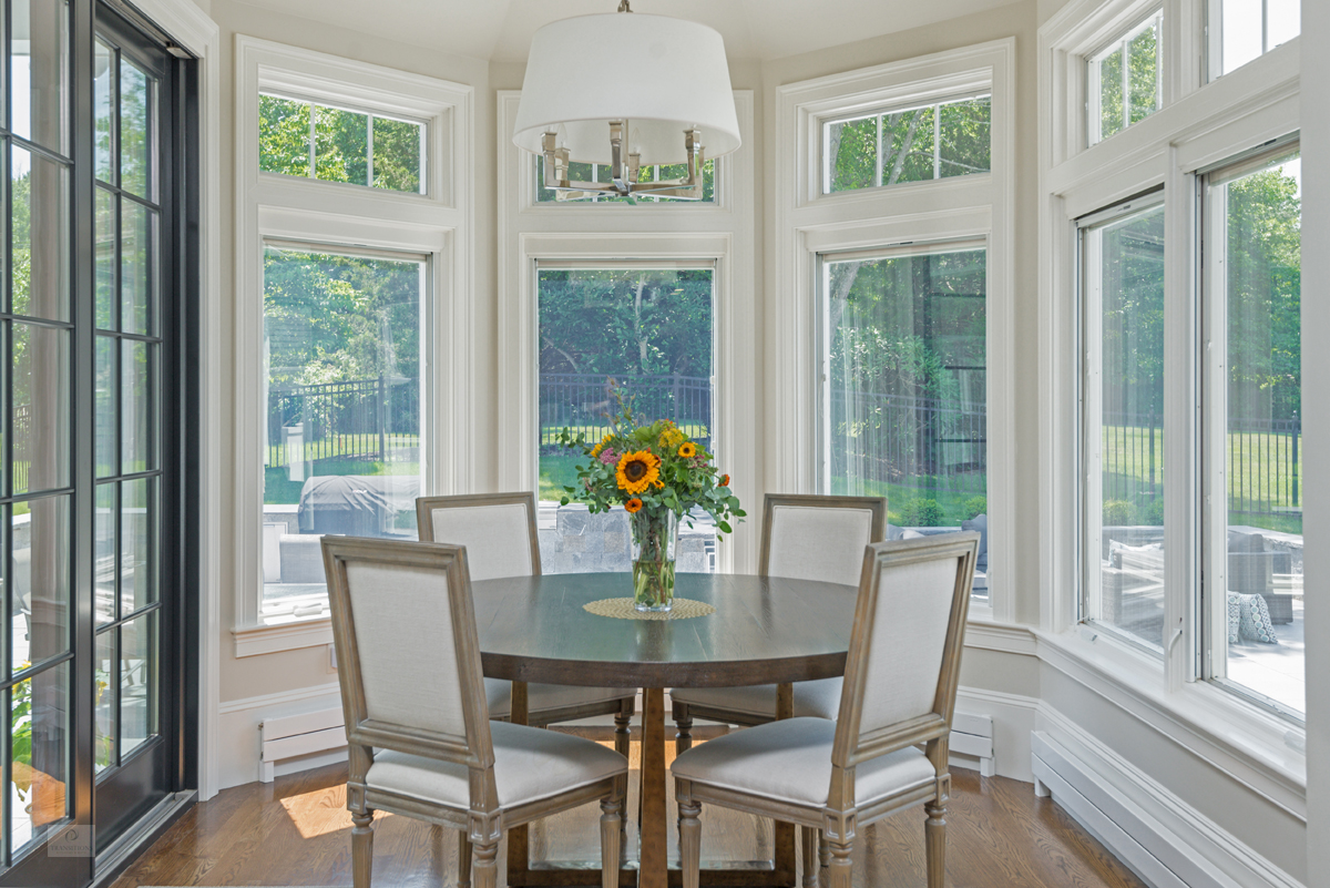 kitchen with breakfast nook