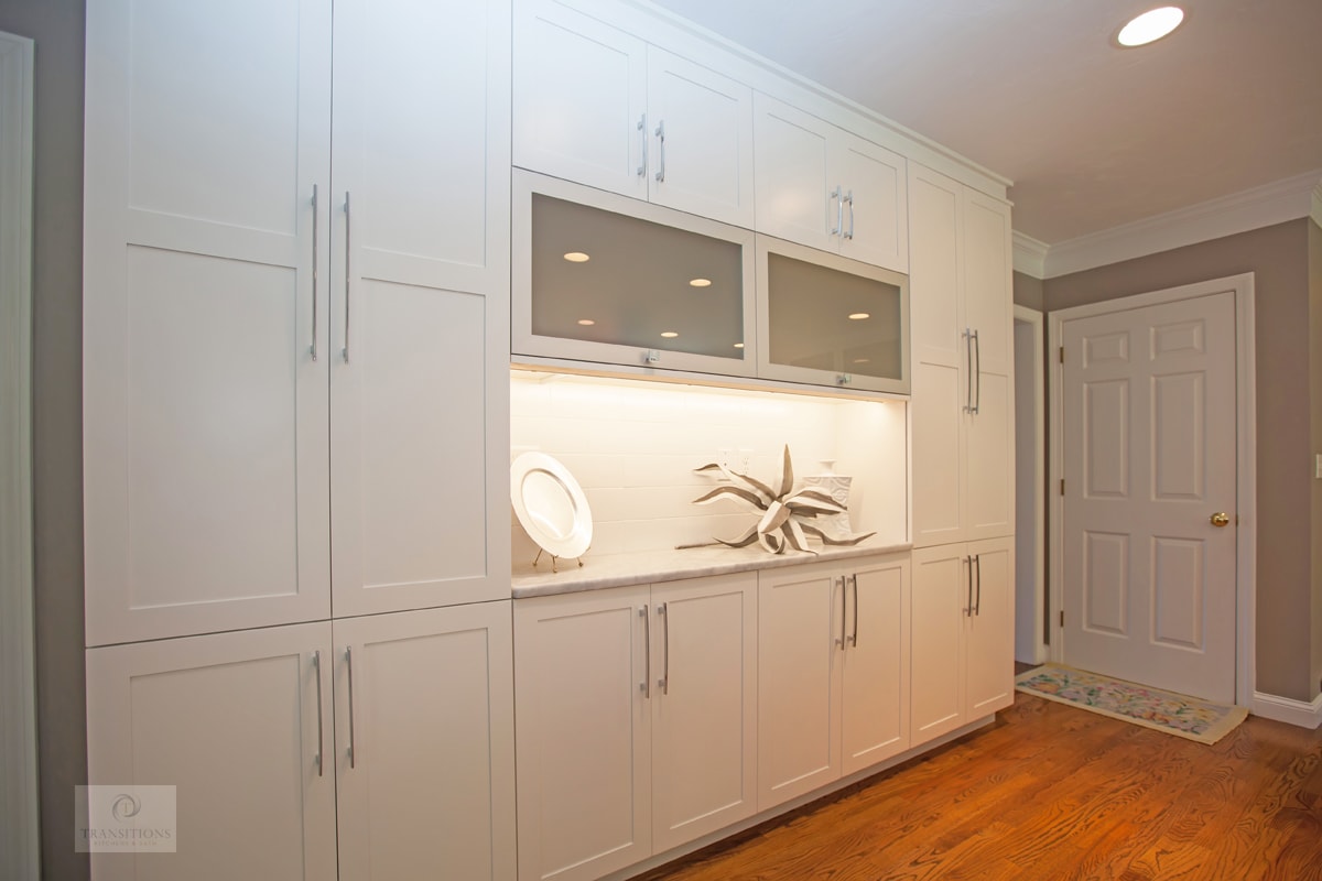 kitchen design with floor to ceiling cabinets